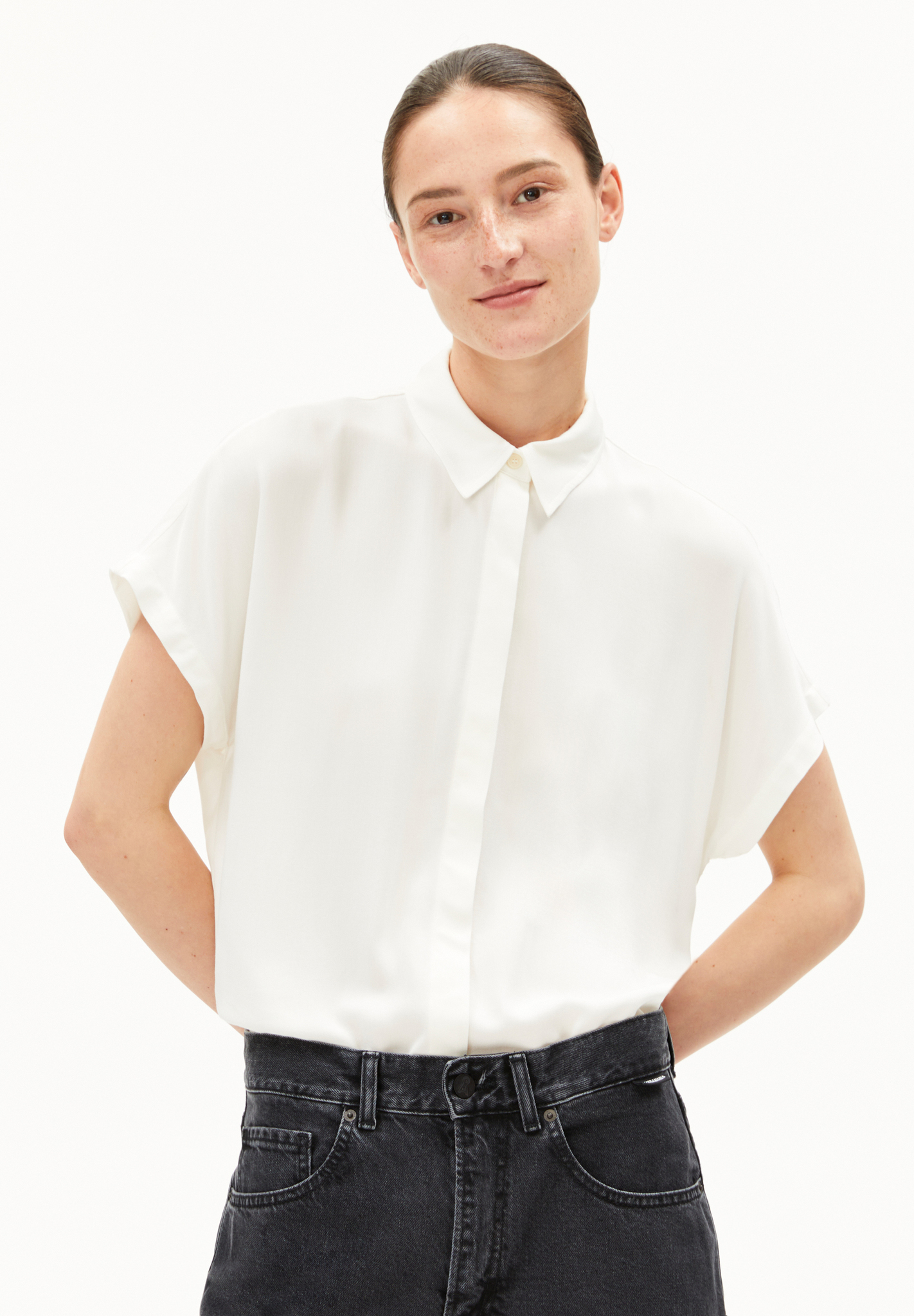BLouse Larissana écru Armedangels
